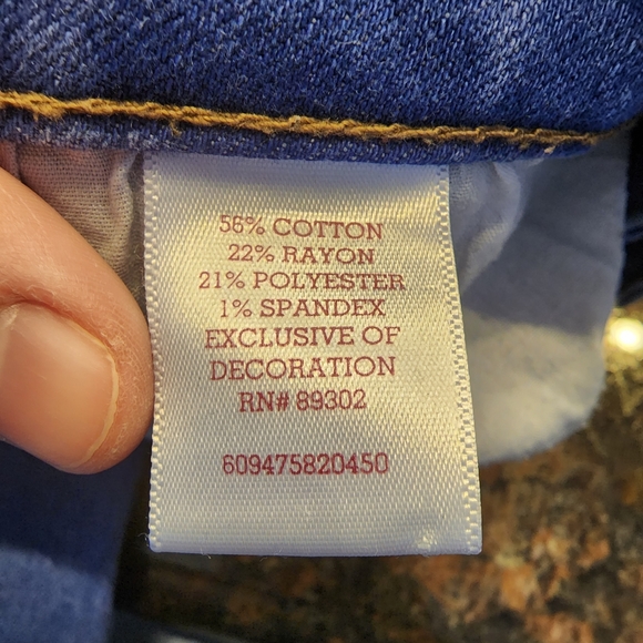 SO | Medium Wash Jegging (Pics make item look brighter blue than they are) - Picture 12 of 12